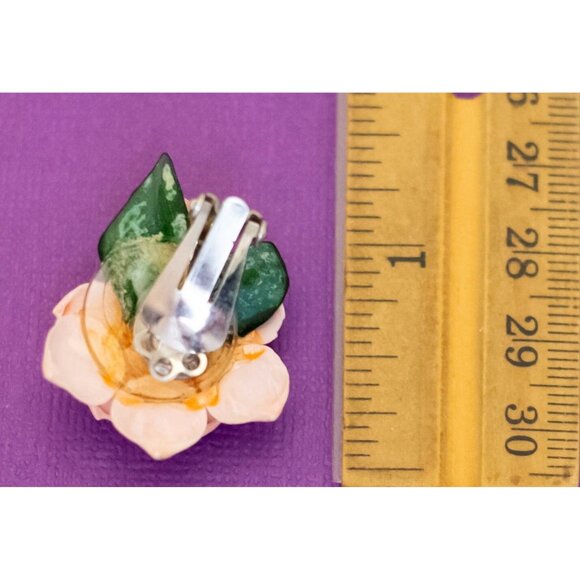 Vintage Pink Floral Rose White Faux Pearl Shell Clip On Earrings - V24 - Picture 2 of 2